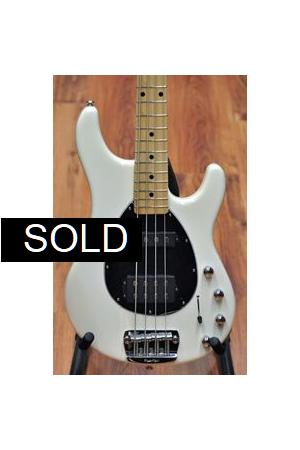 Musicman Sterling 4HS White Musicman Sterling 4HS White